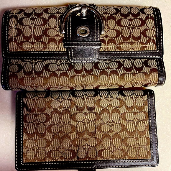 Coach Handbags - Coach Wallet